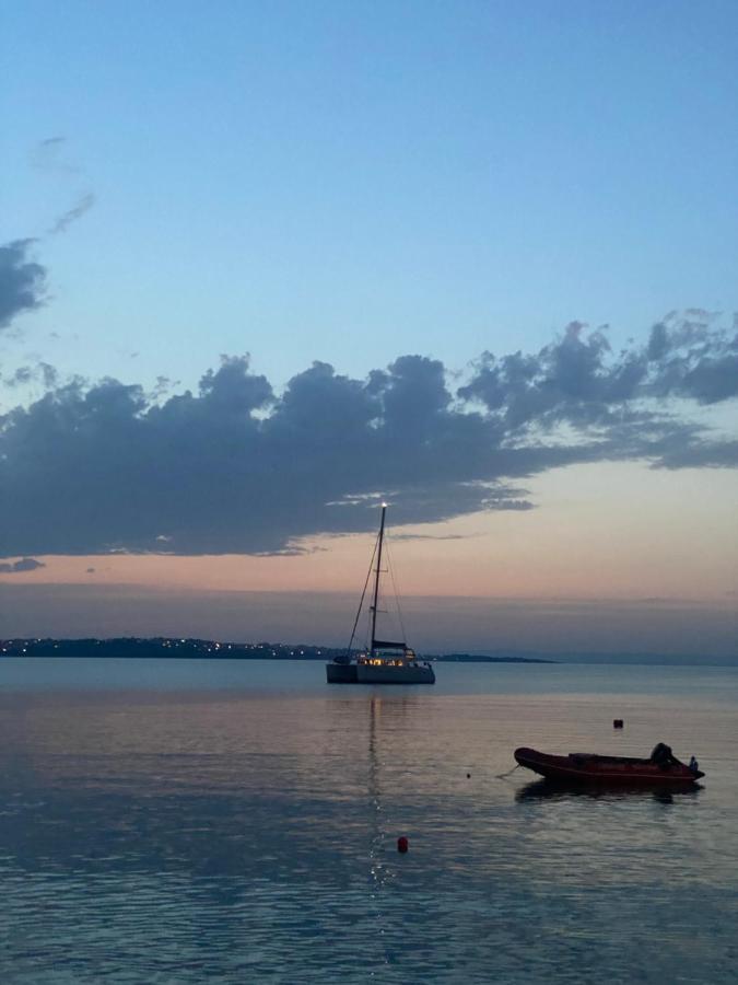 Aj 3, Santa Marina Village, *